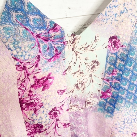 Urban Outfitters Skies are Blue Floral Strappy Tank Blouse Size Small - Picture 4 of 7
